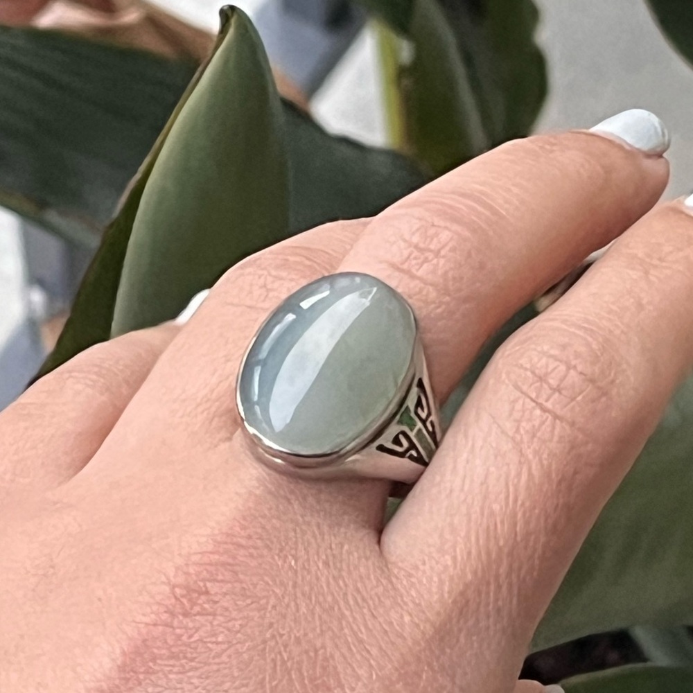 ANTIQUE 10K WHITE GOLD "UNISEX" RING w/NATURAL GREEN MOONSTONE&ENAMELS, ART DECO - Picture 1 of 12